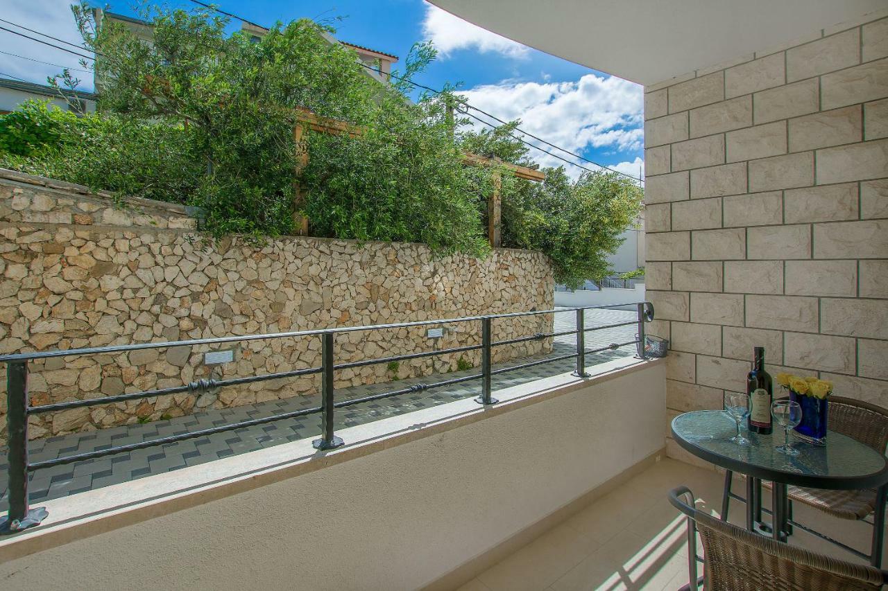 Apartments Villa Aquamarine Duće Esterno foto