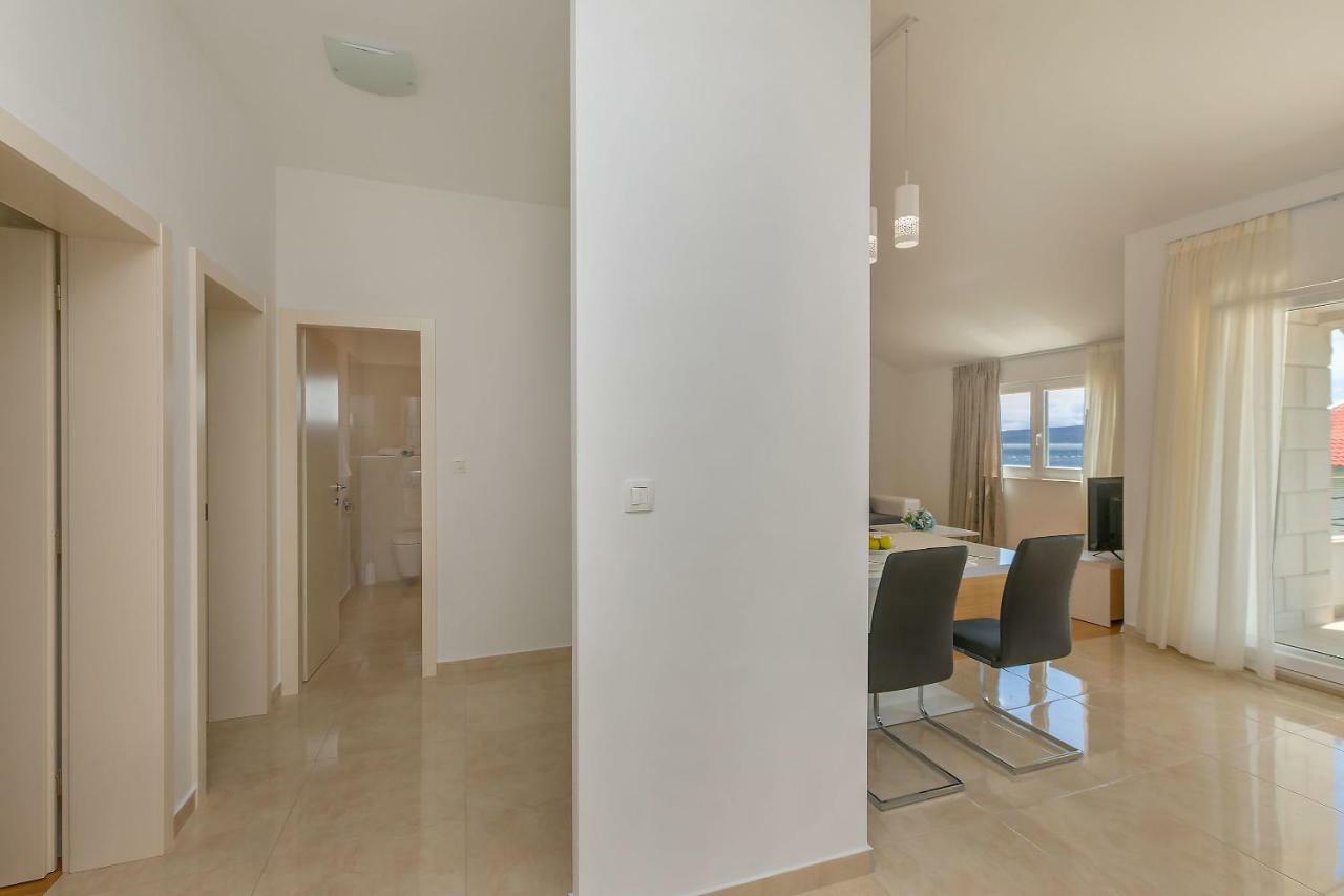 Apartments Villa Aquamarine Duće Esterno foto